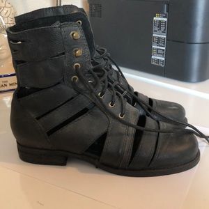JEFFREY CAMPBELL BLACK LEATHER SLASHED BOOTS SZ 7
